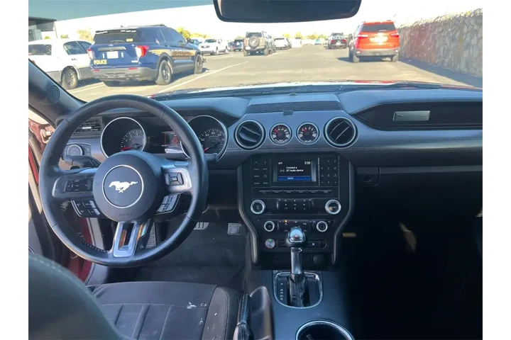 $27500 : Ford Mustang 2018 GT 2dr Fas image 5