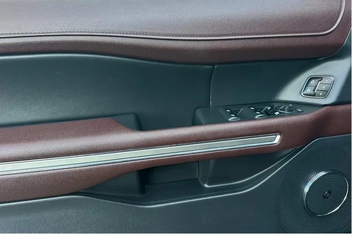 $38900 : Ford Expedition 2023 4x2 Lim image 10