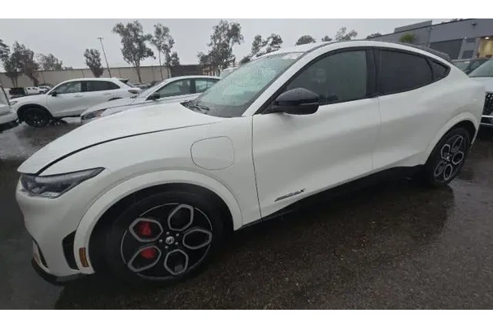 $27800 : Ford Mustang Mach-E 2021 AWD image 1