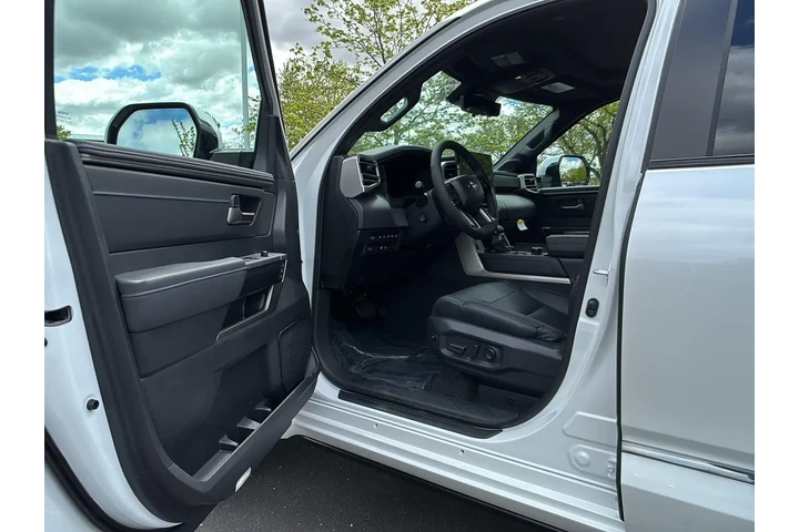$66291 : Gold Certified 2026 Tundra Pl image 2