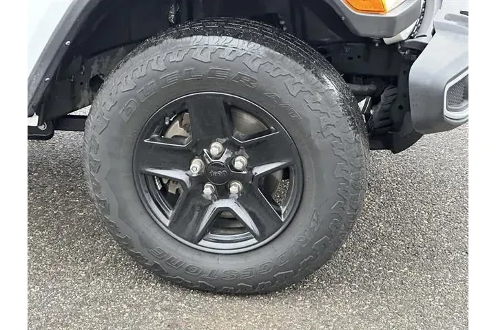 $26594 : Jeep Gladiator 2022 4x4 Will image 7