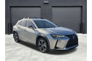$17900 : Lexus UX 200 2019 4dr Crosso thumbnail