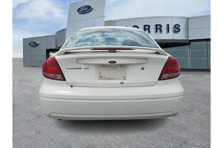 $5988 : Ford Taurus 2004 SE 4dr Seda image 3