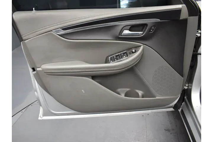 $4694 : Chevrolet Impala 2015 LT 4dr image 5