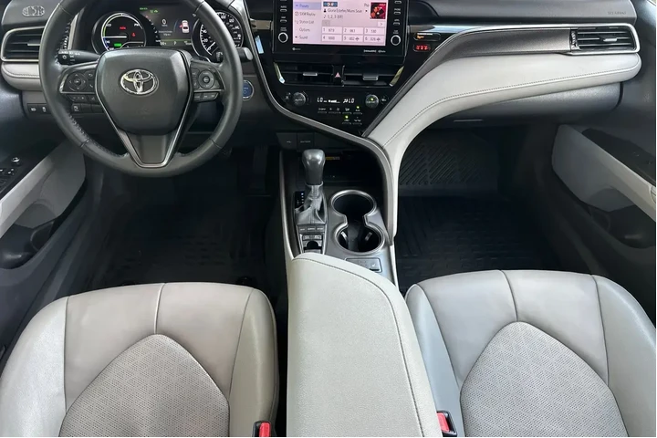 $22200 : Toyota Camry Hybrid 2023 XSE image 6