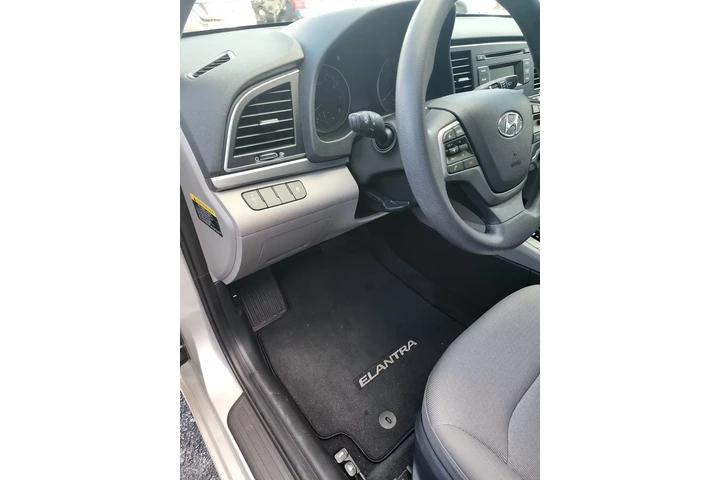 $4500 : 2018 Hyundai Elantra SE image 9