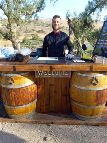 **BARTENDER Y MESEROS  ** image 1