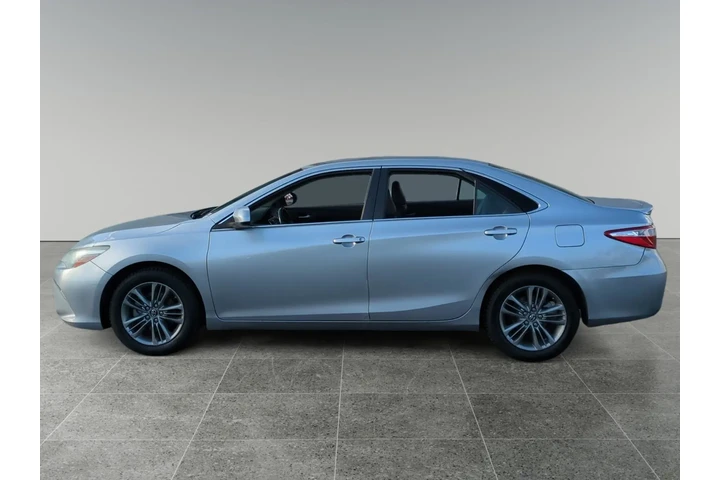 $14198 : Toyota Camry 2016 image 2