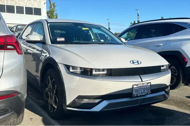 $25990 : Hyundai IONIQ 5 2023 AWD SEL image 2