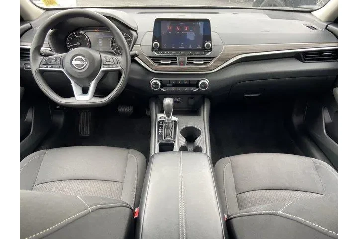 $18270 : Nissan Altima 2025 2.5 SV 4d image 10