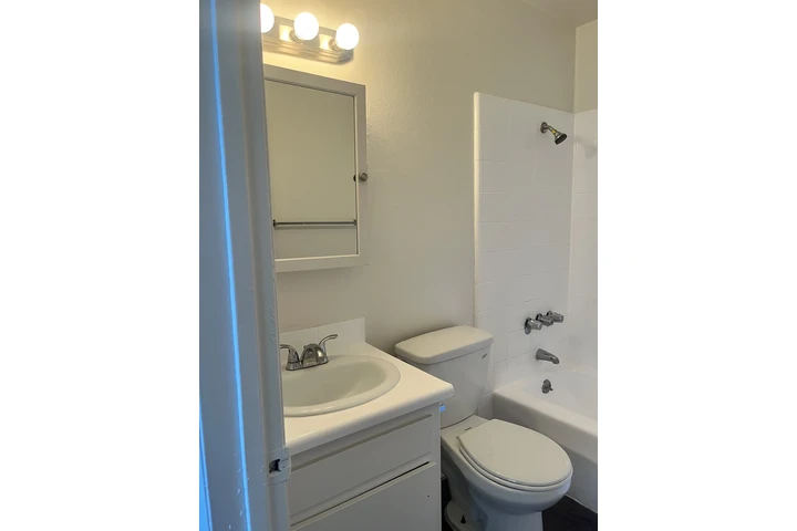 $1595 : For rent apt image 7