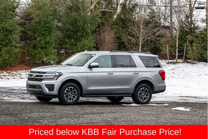 $35395 : Ford Expedition 2024 4x2 XLT image 3