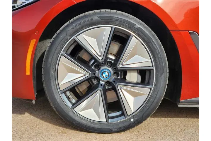 $32990 : BMW i4 2023 eDrive35 Gran Co image 7