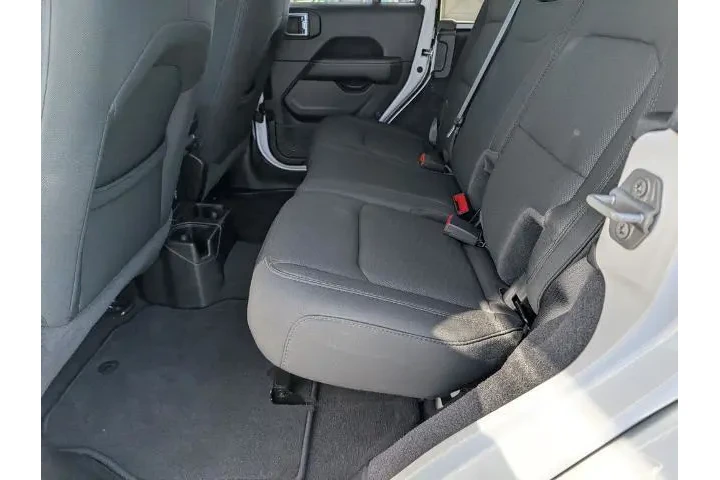 $35000 : Jeep Wrangler Unlimited 2021 image 10