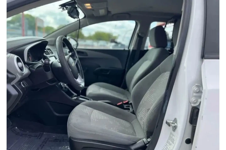 2017 CHEVROLET SONIC2017 CHEV image 8