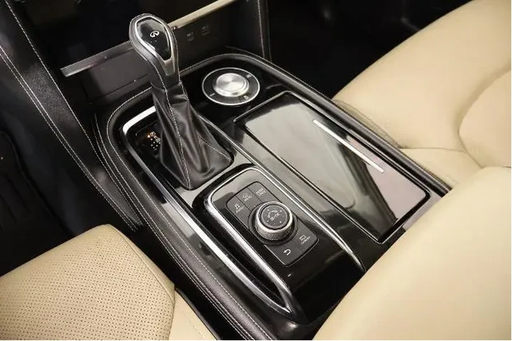 $37133 : INFINITI QX80 2022 Premium S image 9