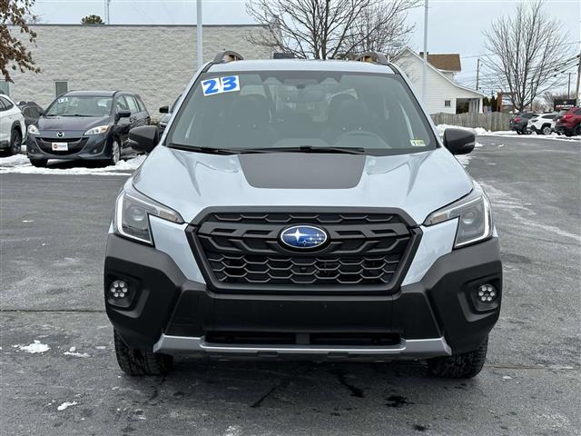 $33284 : PRE-OWNED 2023 SUBARU FORESTE image 6