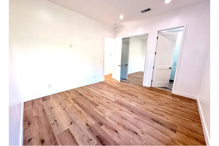 $2500 : Beautiful 3Bed 2Ba Home in LA image 6
