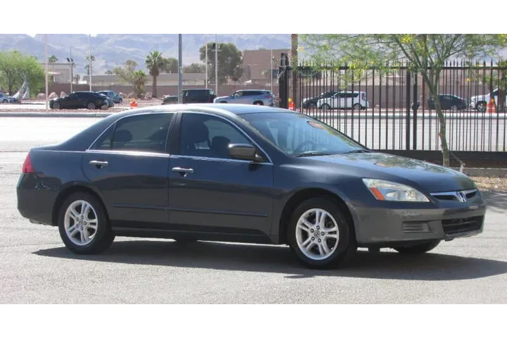 $7995 : 2006 Accord EX w/Leather image 2