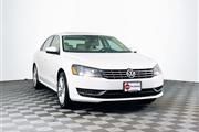 PRE-OWNED 2014 VOLKSWAGEN PAS en Madison WV