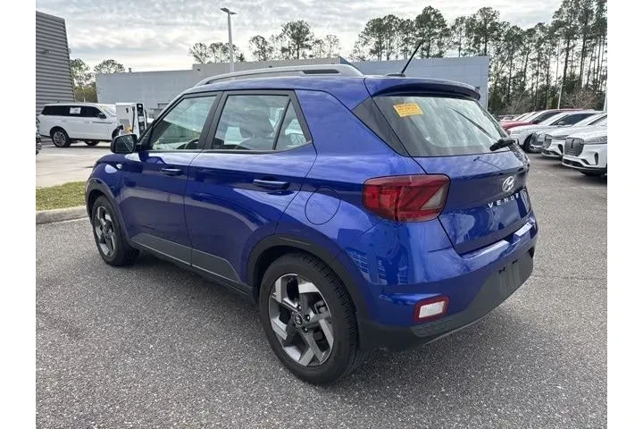$17944 : Hyundai VENUE 2024 Limited 4 image 5