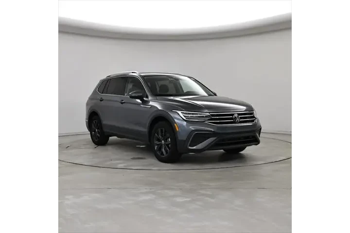$23998 : Volkswagen Tiguan 2024 SE 4d image 1