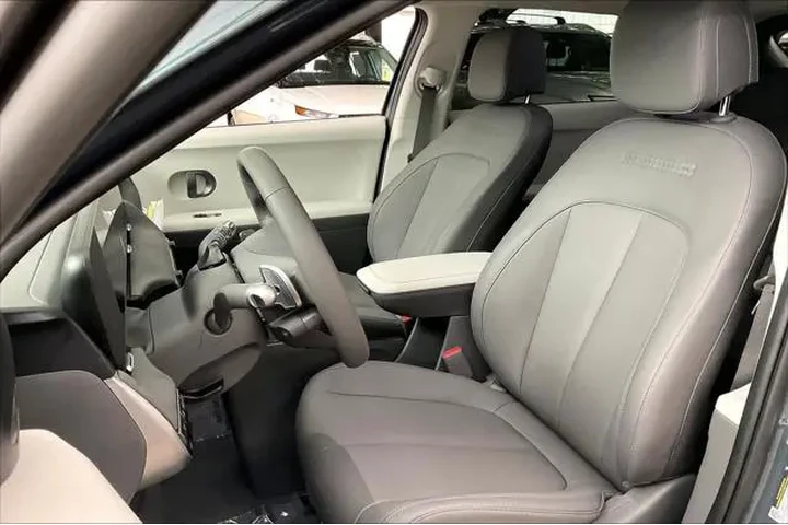 $34107 : Hyundai IONIQ 5 2026 SEL 4dr image 7