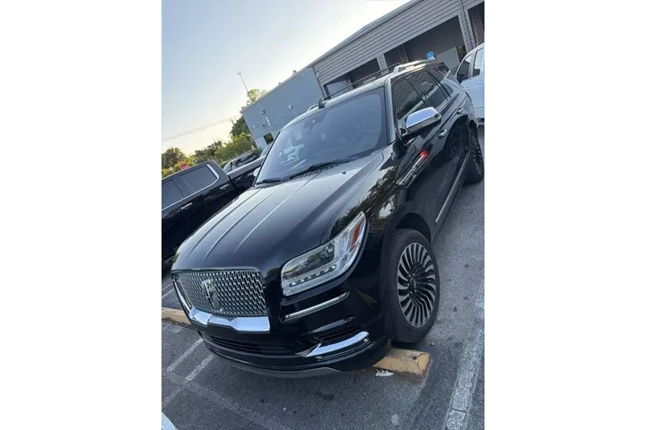 $26990 : Lincoln Navigator 2018 4x4 B image 2