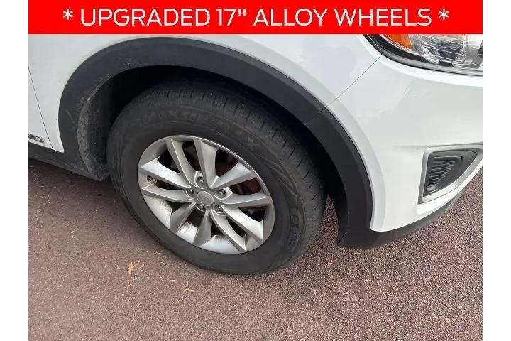 $12750 : Kia Sorento 2018 AWD LX 4dr image 4