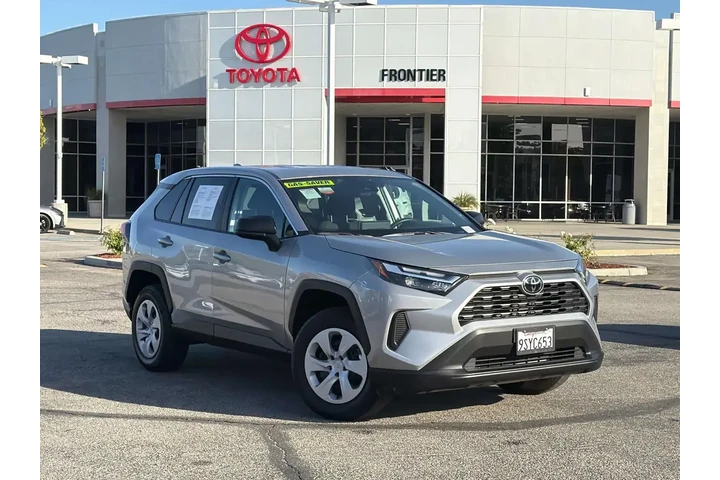 $31270 : Toyota RAV4 2025 LE 4dr SUV image 1