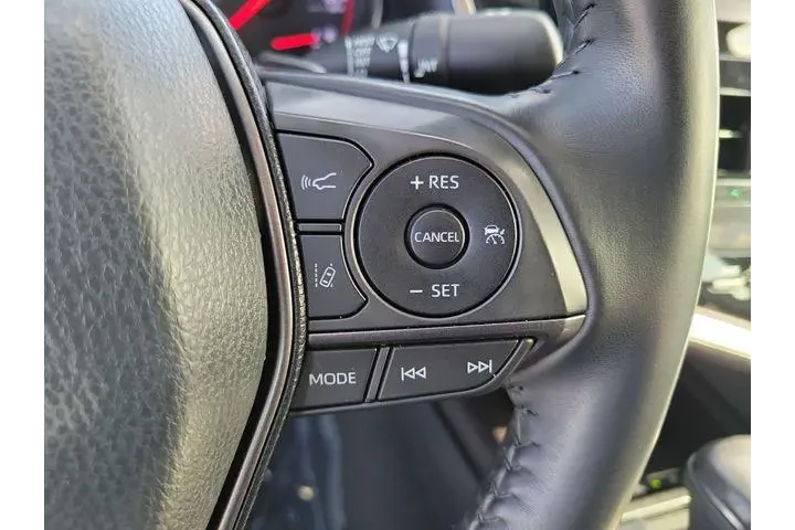 $27900 : Toyota Camry 2021 XSE 4dr Se image 6