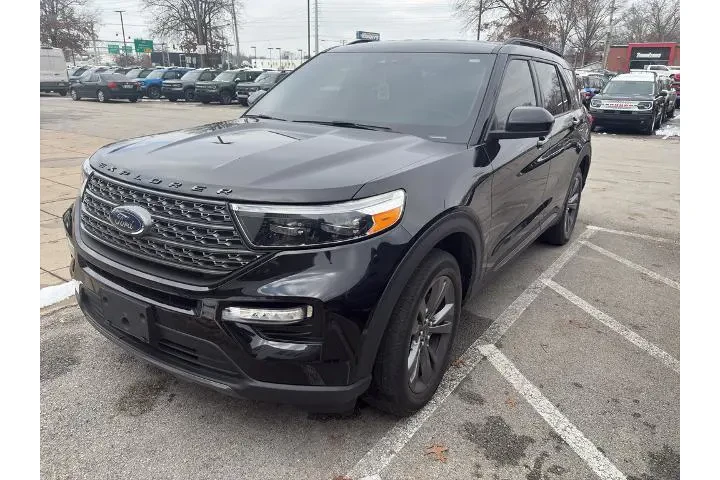 $27500 : Ford Explorer 2022 AWD XLT 4 image 2
