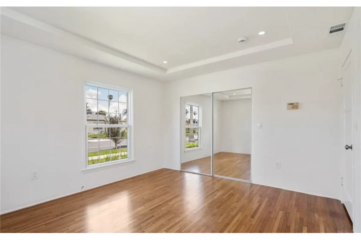 $2500 : 3Bed 2 Bath Home in South LA image 6