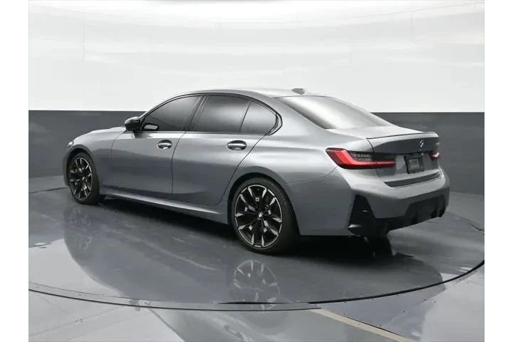 $39964 : BMW 3 Series 2025 330i 4dr S image 2