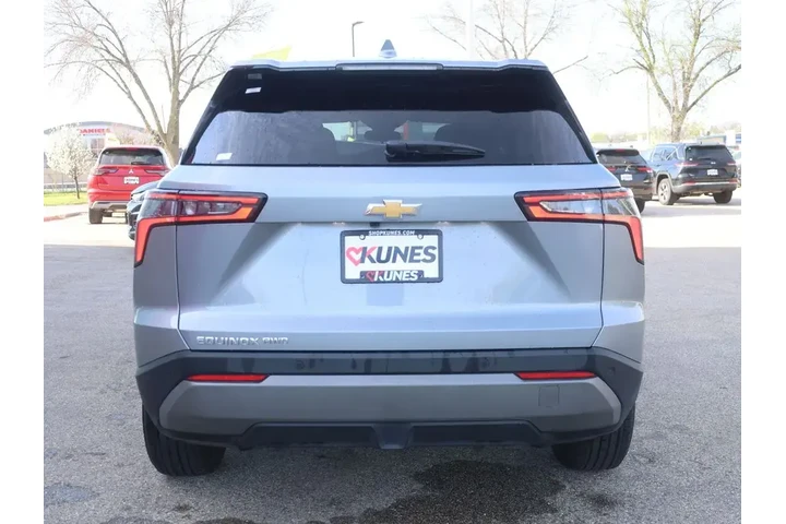 $30990 : Chevrolet Equinox 2026 4x4 L image 8