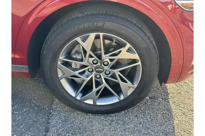 $37099 : Genesis GV70 2023 AWD 2.5T S image 10