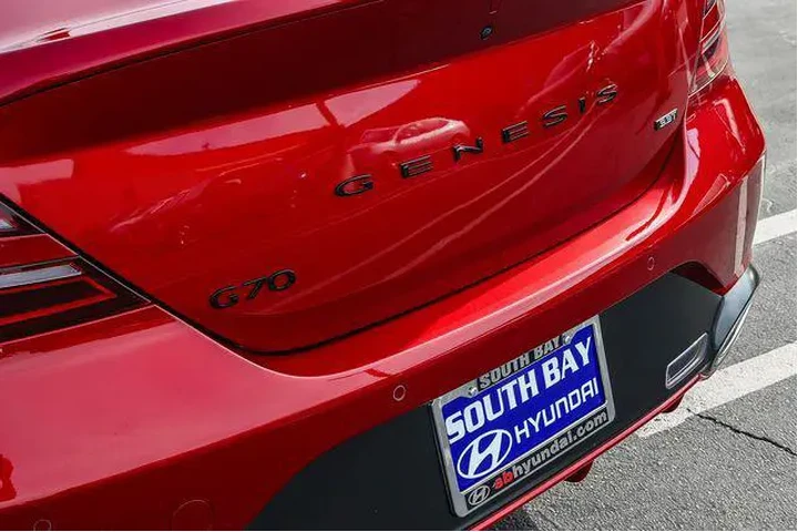 $30998 : Genesis G70 2022 3.3T Standa image 7