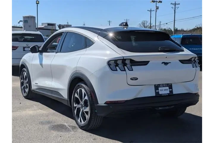 $29992 : Ford Mustang Mach-E 2025 Sel image 5