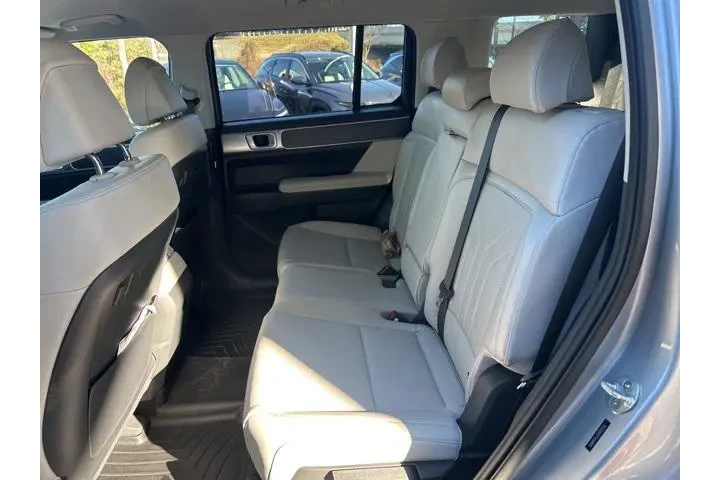 $25652 : Hyundai SANTA FE 2024 SEL 4d image 7