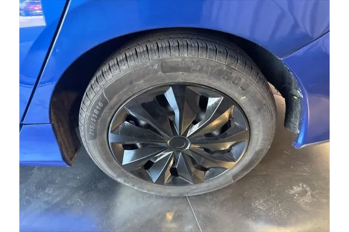 $12699 : Honda Civic 2016 LX 4dr Seda image 10