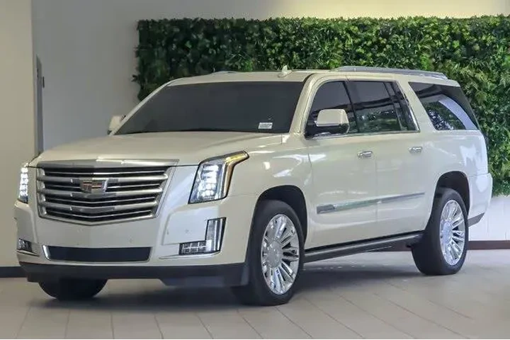 $21777 : Cadillac Escalade ESV 2015 4 image 8
