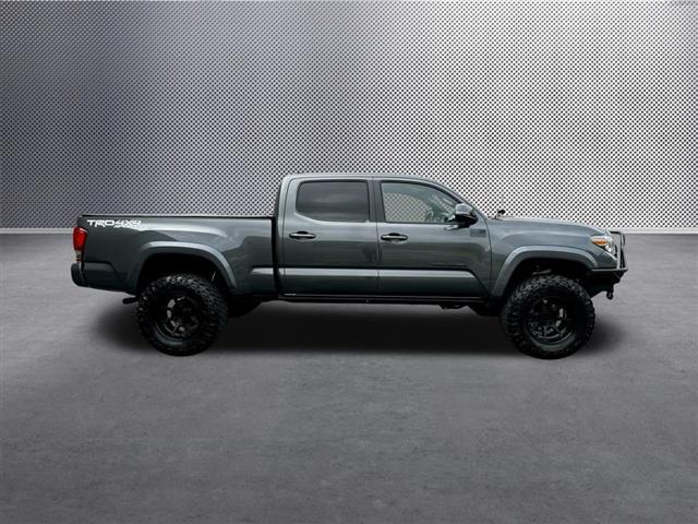 $32009 : 2017 Tacoma SR5 image 8