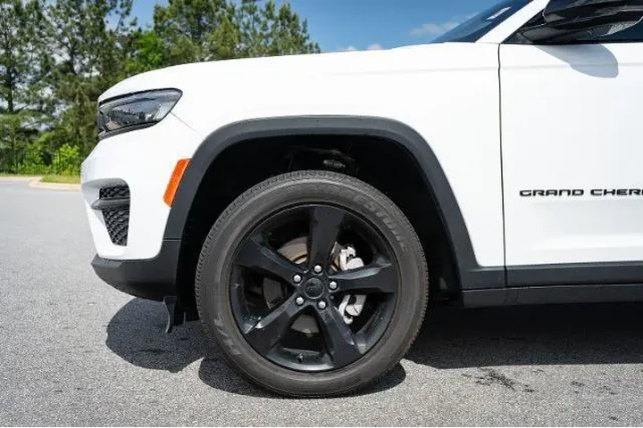 $35987 : Jeep Grand Cherokee 2023 4x4 image 4