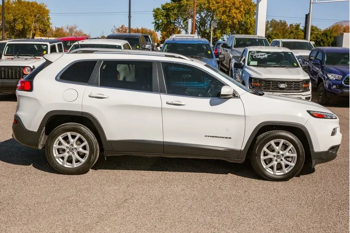 2018 Cherokee Latitude Plus F image 4
