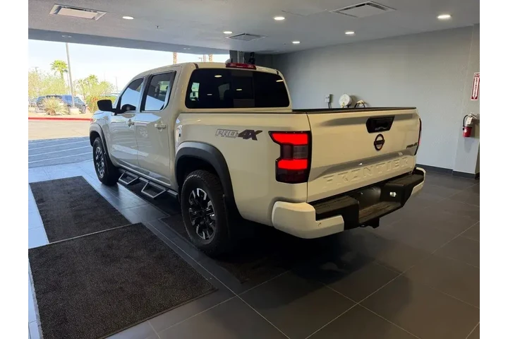 $38984 : Nissan Frontier 2023 4x4 PRO image 9