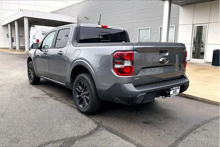 $32691 : Ford Maverick 2024 Lariat 4d image 3