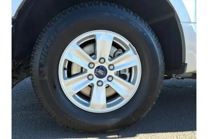 $17771 : Ford F-150 2017 4x2 XLT 4dr image 9