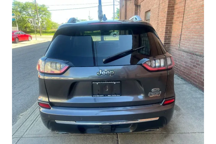 $20500 : 2019 Cherokee Overland image 6