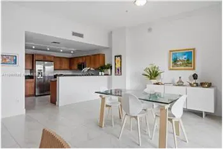 $4400 : Rental property with 2 bedro image 1