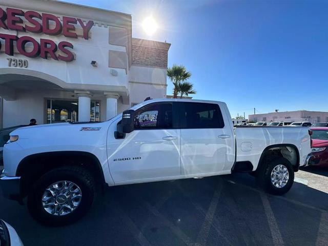 $58995 : Pre-Owned 2021 Silverado 2500 image 3